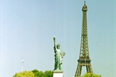 Статуя Свободы Париж